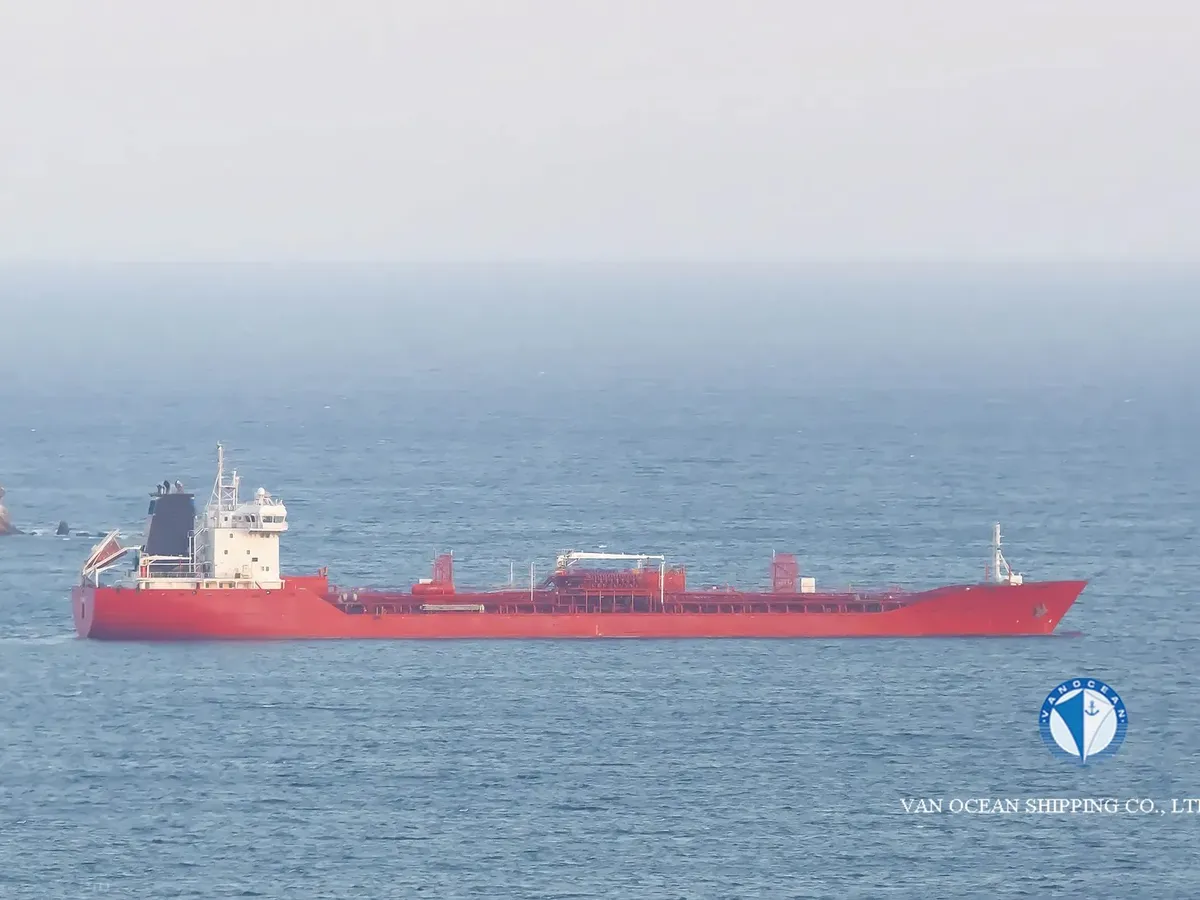 Pétrolier / chimiquier à vendre