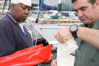 Navire de sauvetage à vendre