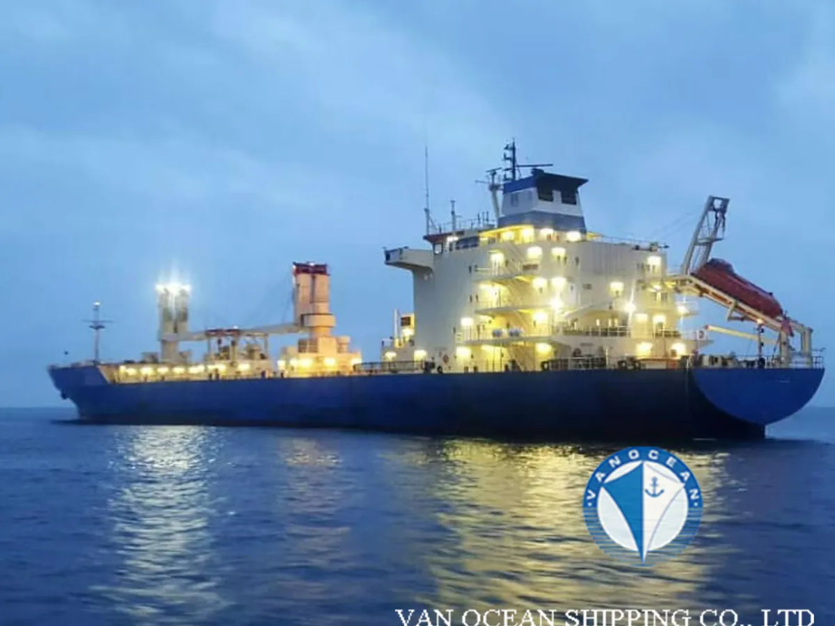 Navire frigorifique à vendre
