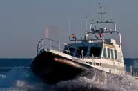 Navire d'arpentage à vendre