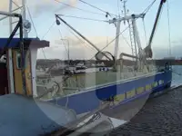 Chalutier à flottaison à vendre