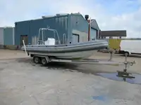 Bateau pneumatique semi-rigide à vendre