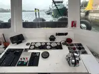 Bateaux de travail à vendre