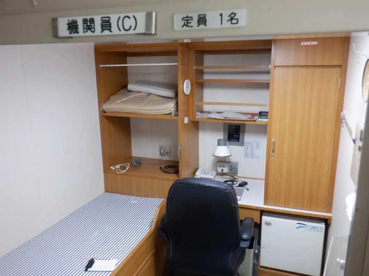 Navire de recherche à vendre