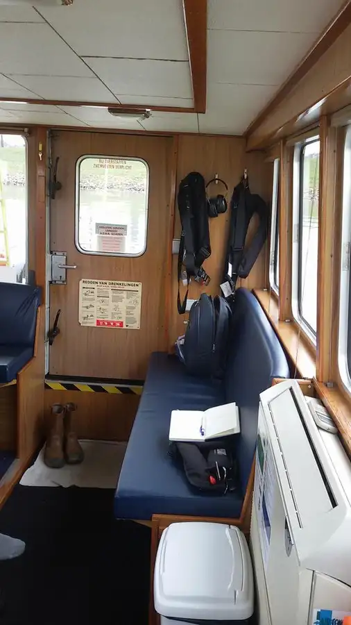 Bateau patrouilleur à vendre