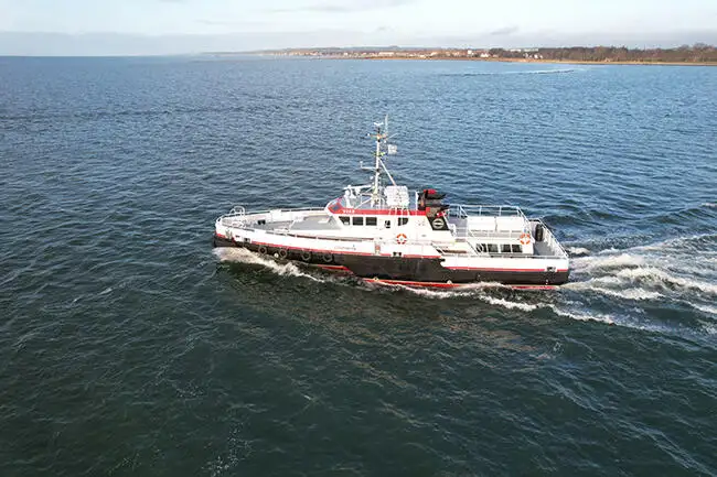 Bateau de transport d'équipage à vendre