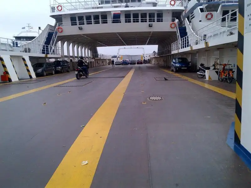 Navire-ferry à vendre