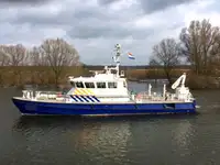 Bateau patrouilleur à vendre