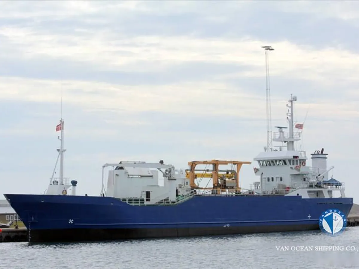 Navire frigorifique à vendre