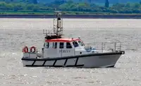 Navire d'arpentage à vendre