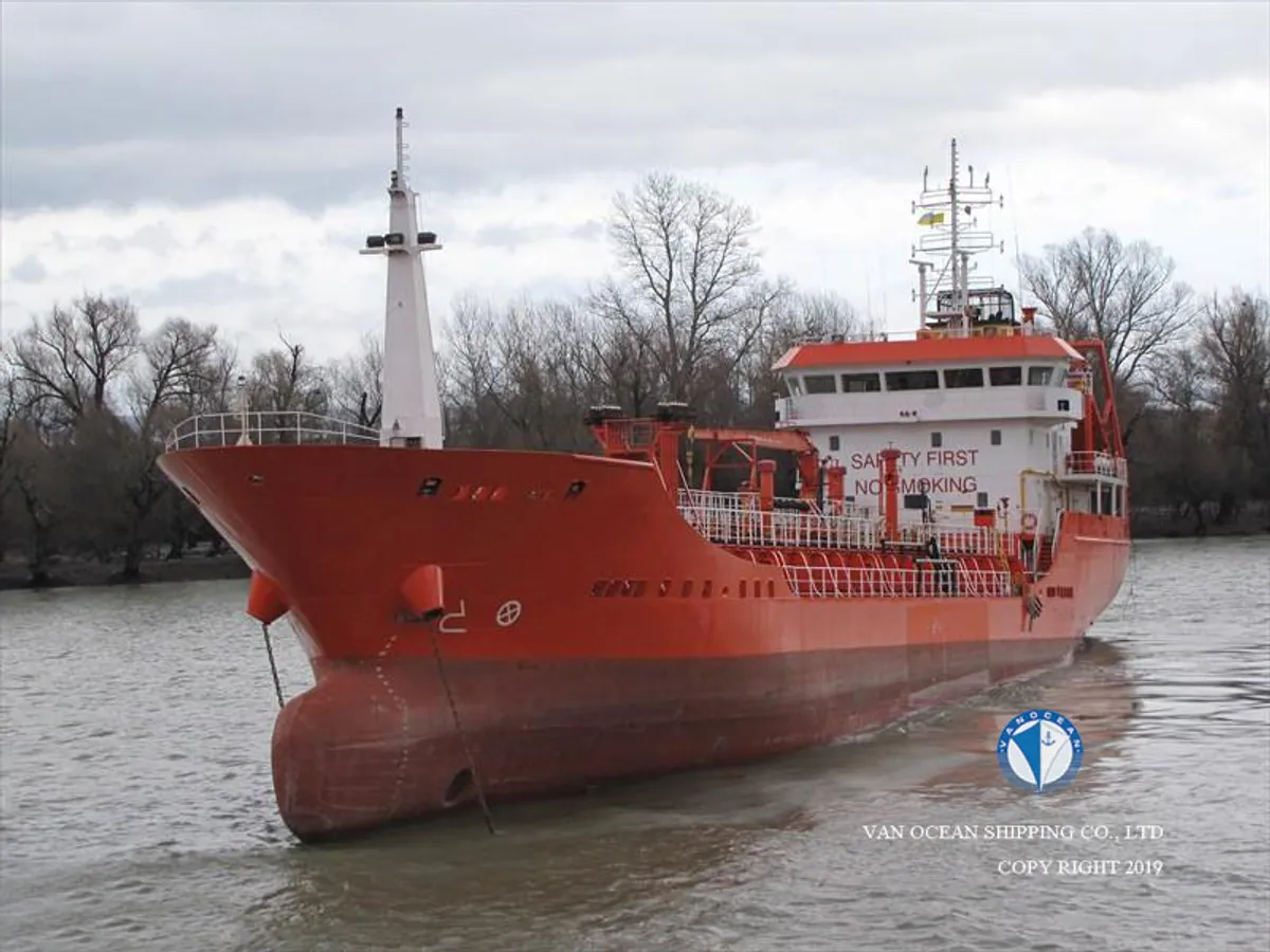 Pétrolier / chimiquier à vendre