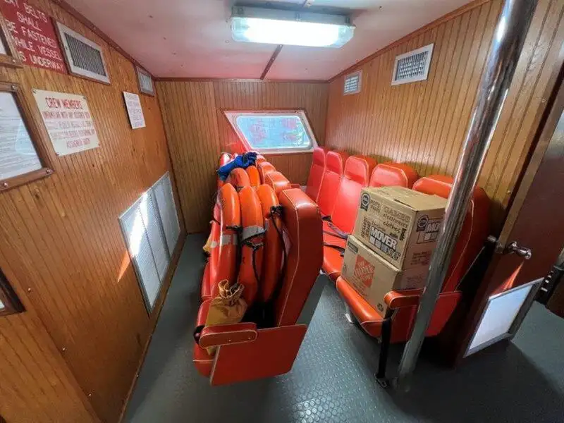 Bateau de transport d'équipage à vendre