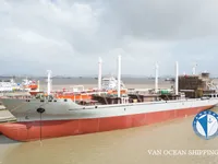 Navire frigorifique à vendre