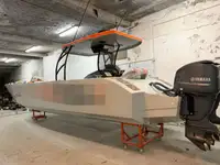 Bateau pneumatique semi-rigide à vendre