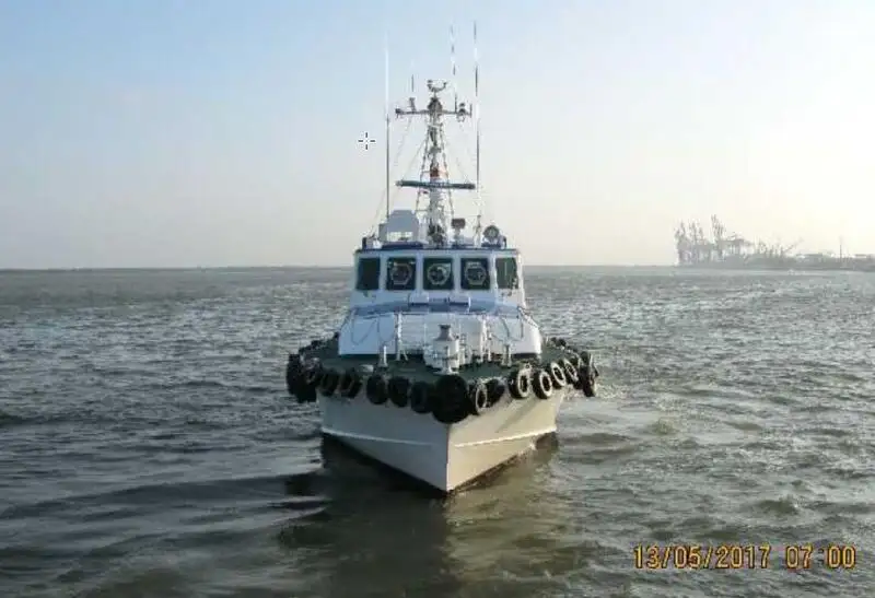 Bateau pilote à vendre