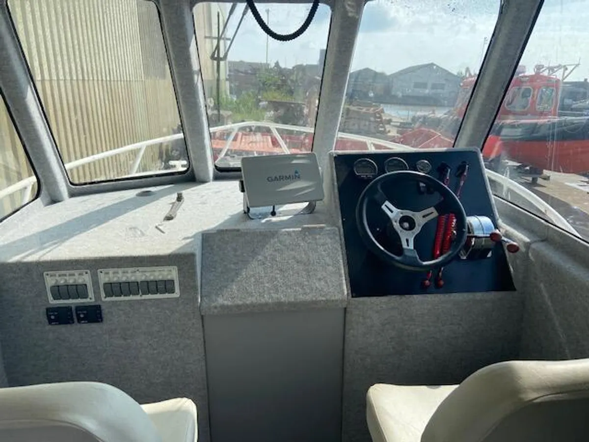 Bateaux de travail à vendre