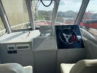 Bateaux de travail à vendre
