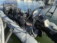 Bateau pneumatique semi-rigide à vendre