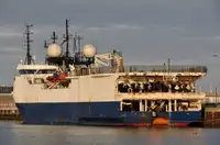 Navire d'arpentage à vendre