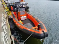 Bateau pneumatique semi-rigide à vendre