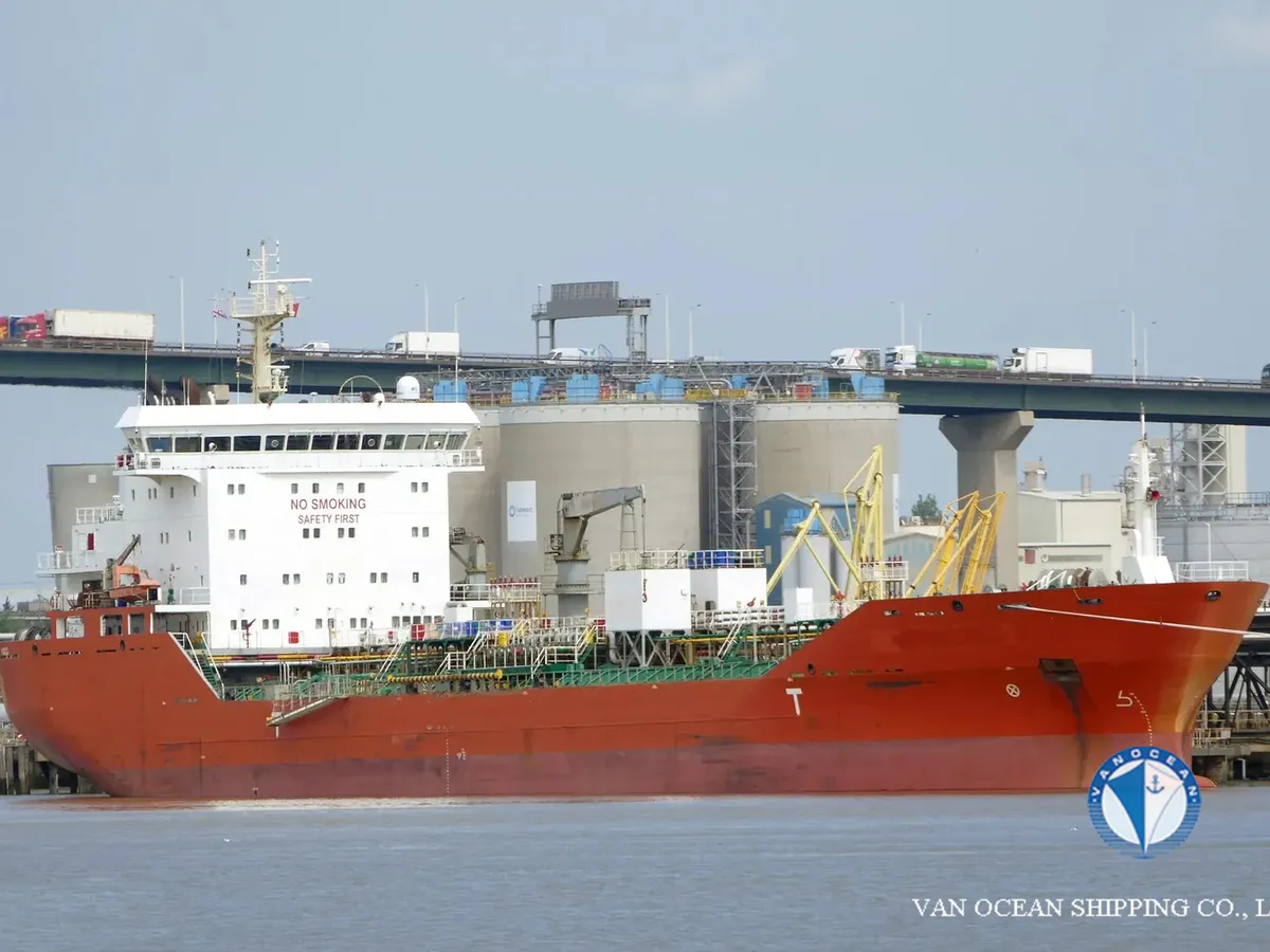 Pétrolier / chimiquier à vendre