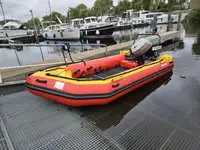 Navire de sauvetage à vendre