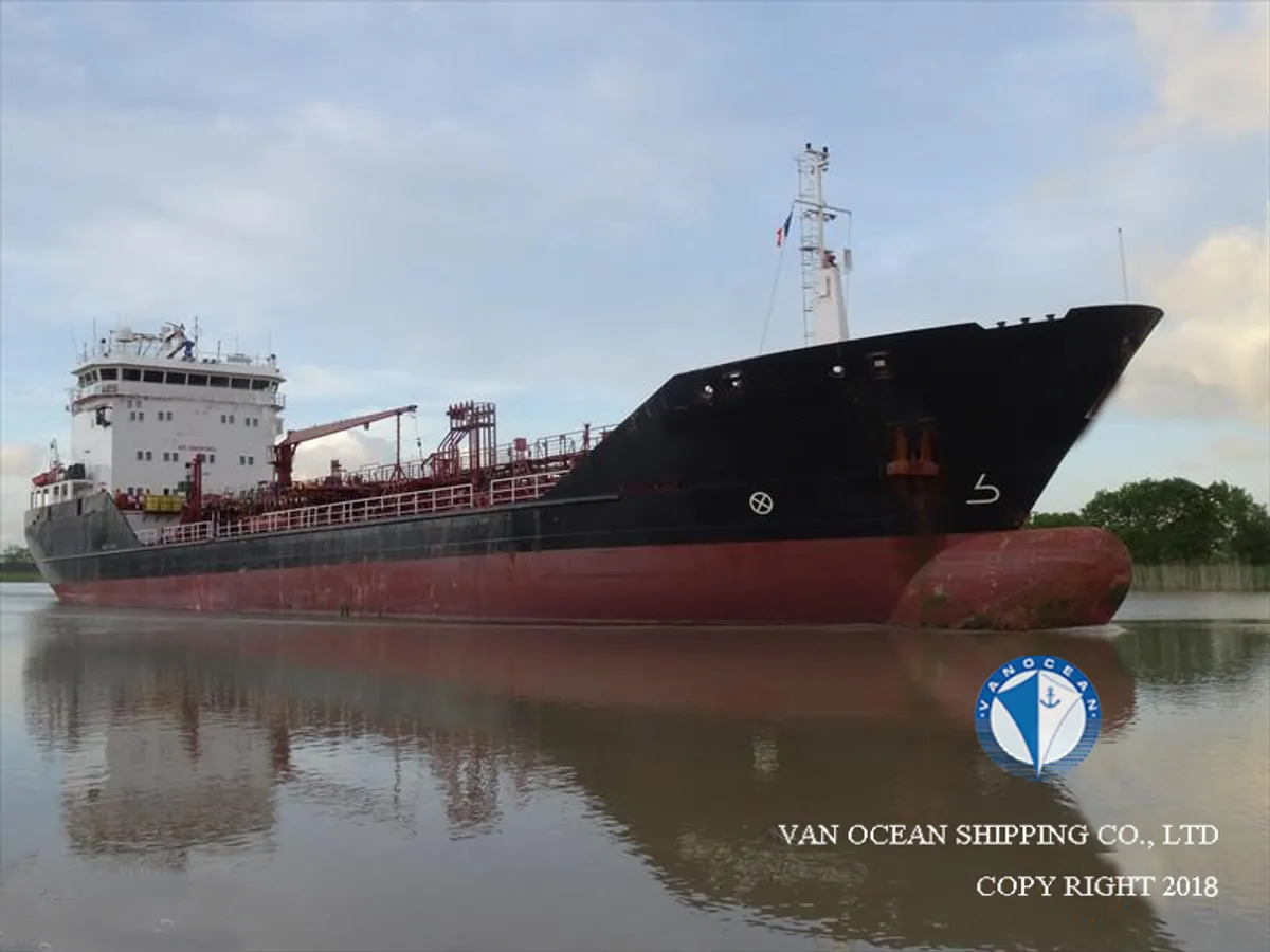 Pétrolier / chimiquier à vendre
