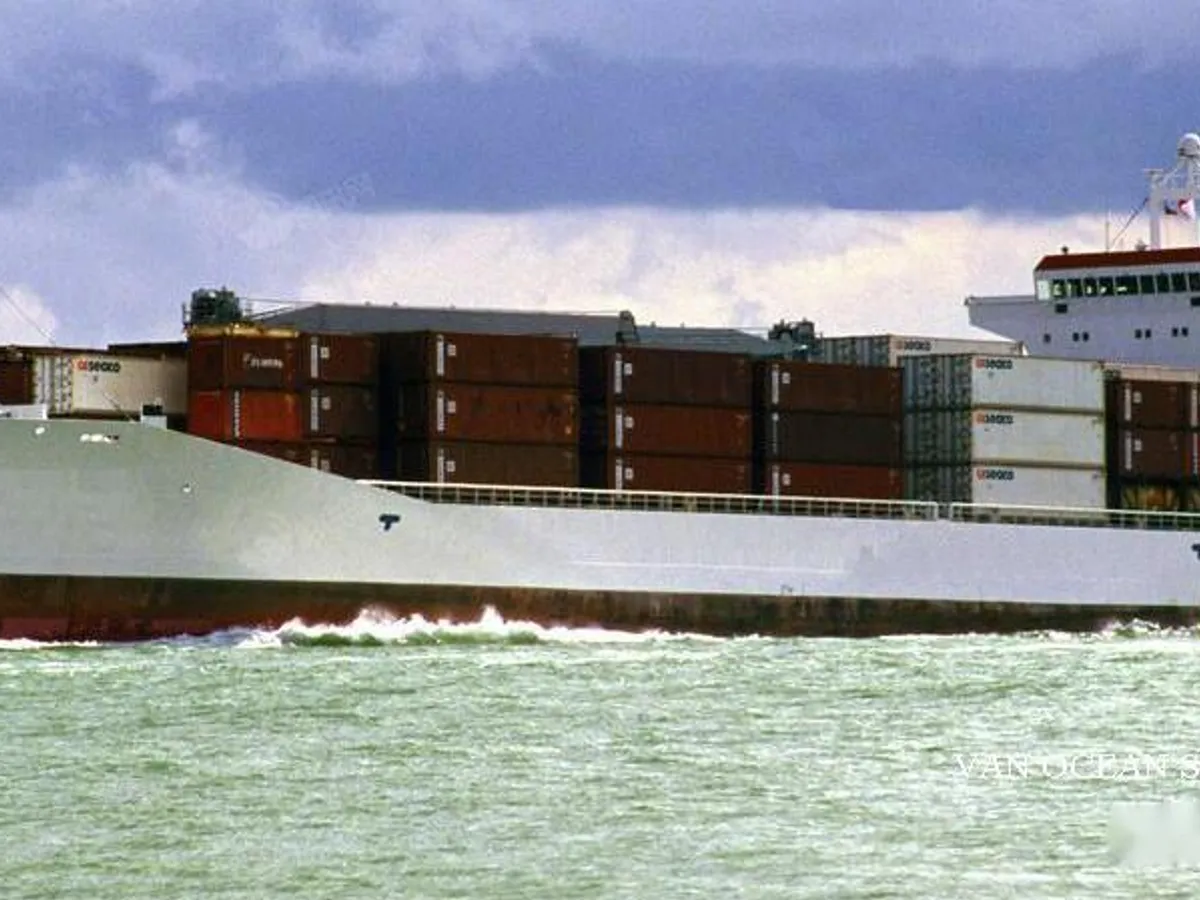 Navire frigorifique à vendre