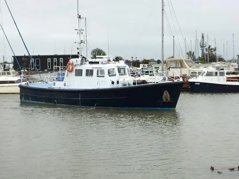 Bateaux de travail à vendre