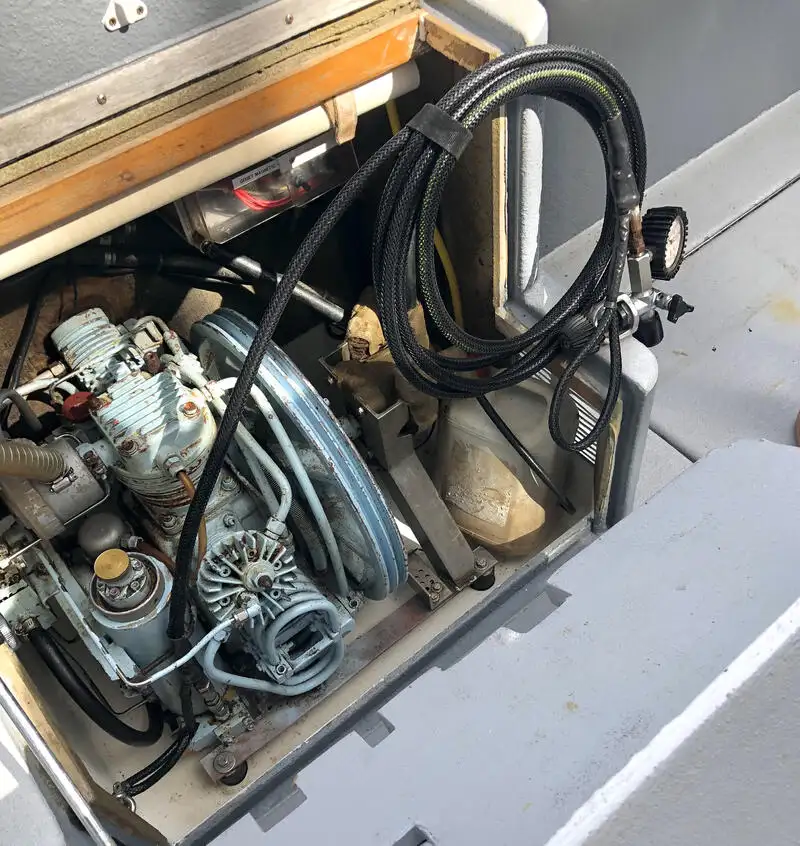 Navire de recherche à vendre