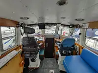 Navire d'arpentage à vendre