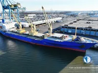 Navire frigorifique à vendre