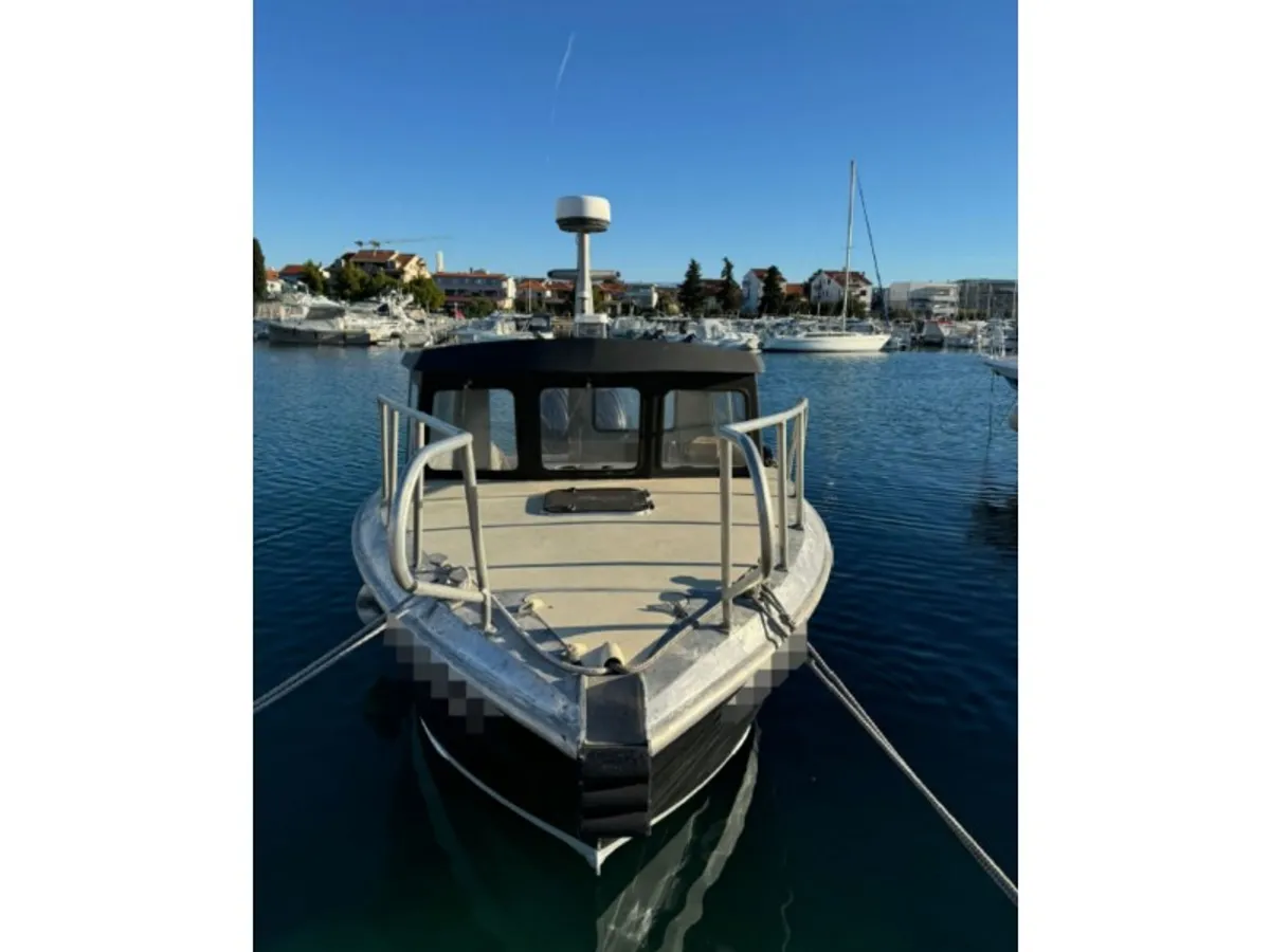 Bateaux de travail à vendre
