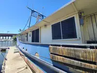 Chalutier à vendre