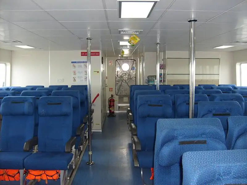 Bateau de transport d'équipage à vendre