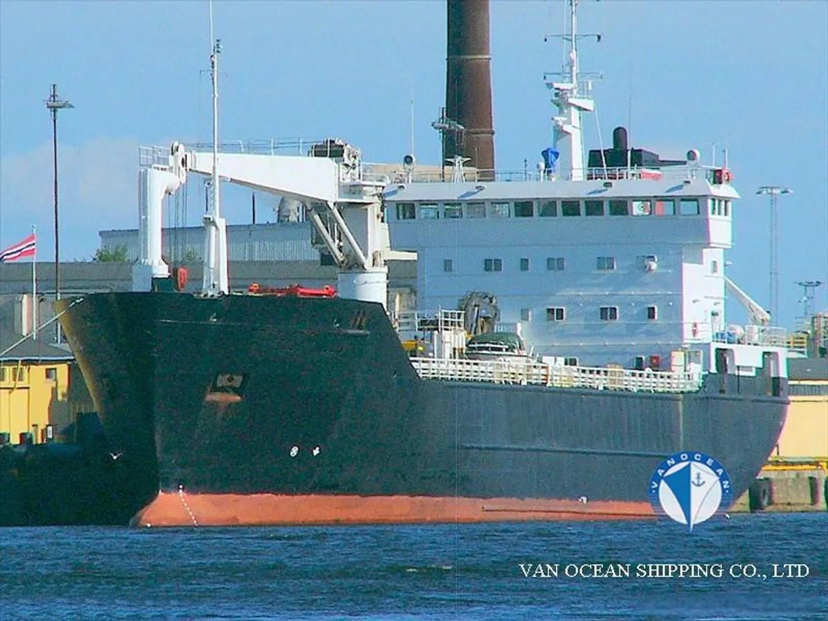 Navire frigorifique à vendre