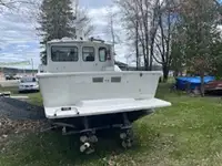 Bateaux de travail à vendre