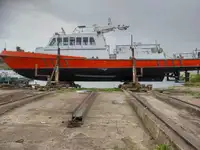 Bateau patrouilleur à vendre