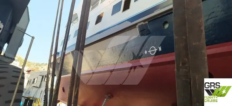 Navire de passagers à vendre