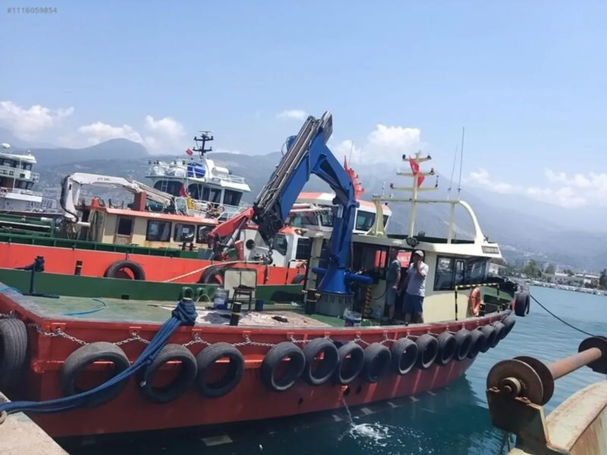 Bateaux de travail à vendre