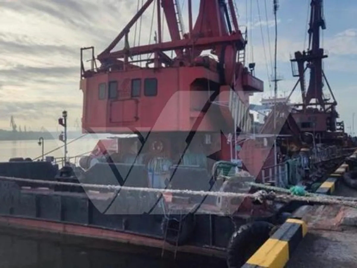 Navire grue à vendre