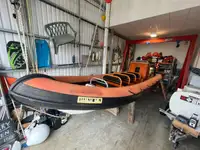 Bateaux de travail à vendre