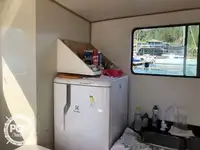 Navire d'approvisionnement à vendre