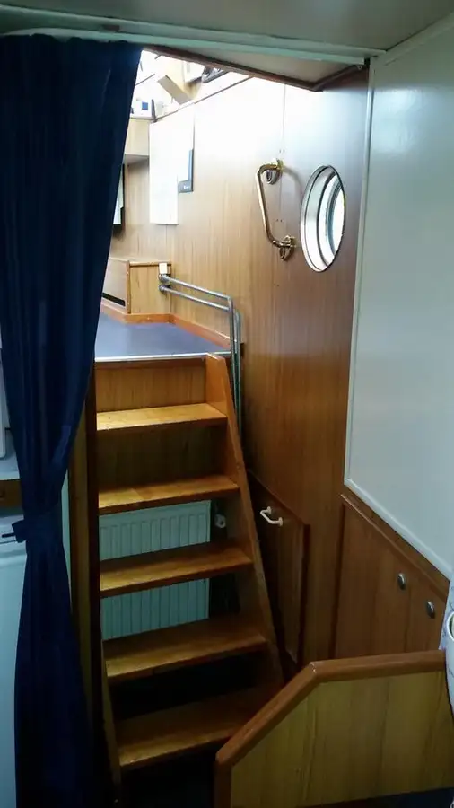 Bateau patrouilleur à vendre