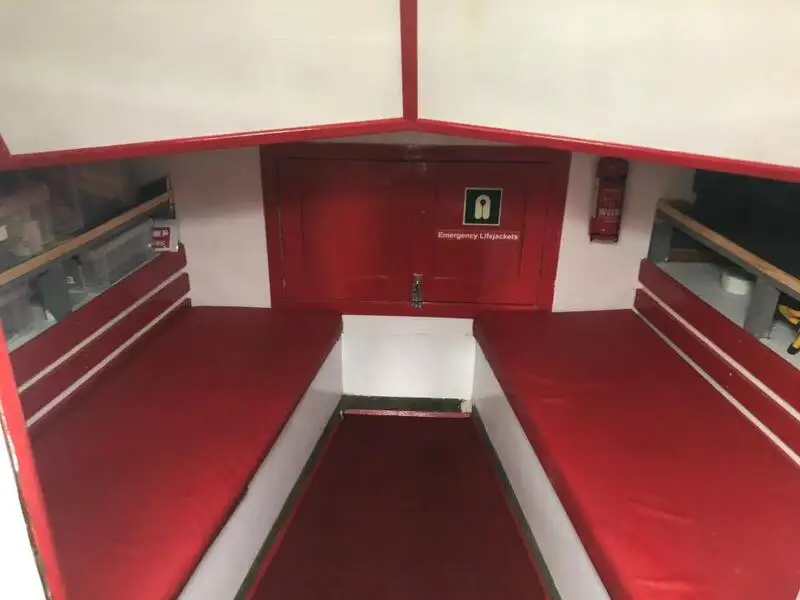 Bateau pilote à vendre
