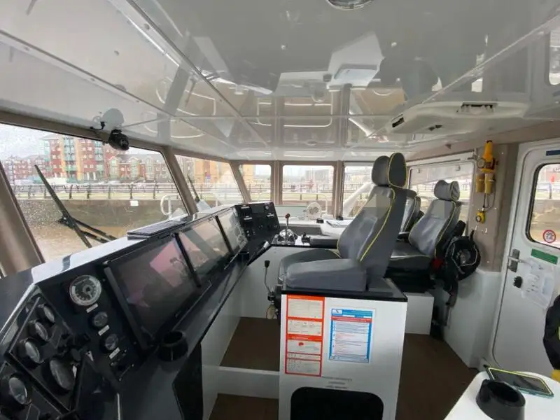 Bateaux de travail à vendre