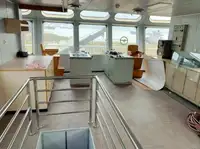 Navire d'approvisionnement à vendre