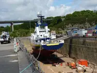 Navire porte-conteneurs à vendre