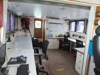 Navire d'arpentage à vendre