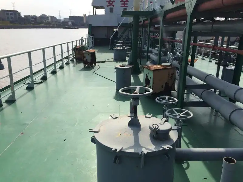 Pétrolier / chimiquier à vendre